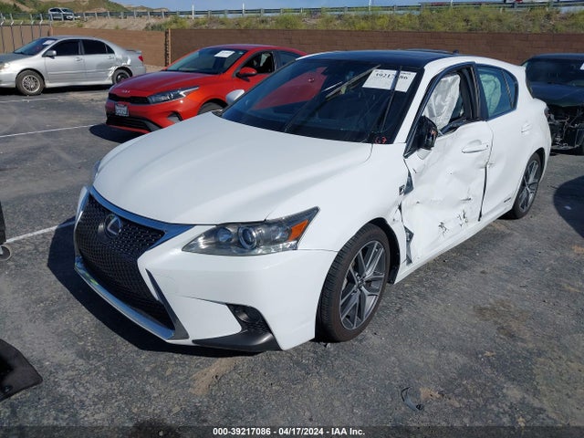 Lexus CT 200H 2017 JTHKD5BH4H2292506 Image 2