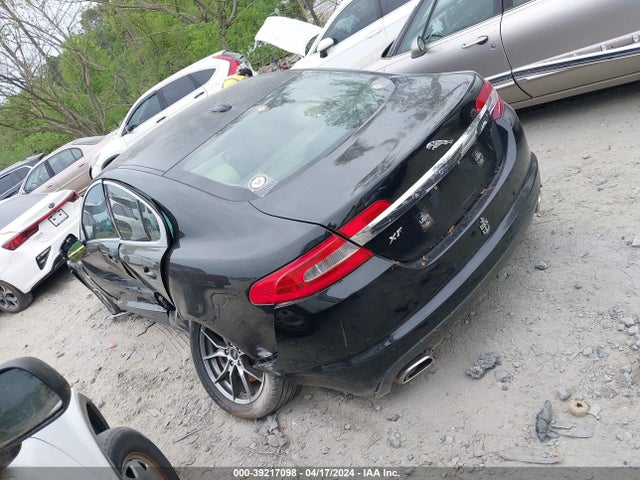 2010 JAGUAR XF SAJWA0FA0AHR51214 Photo 2