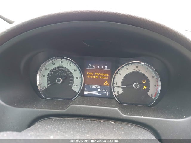 2010 JAGUAR XF SAJWA0FA0AHR51214 Photo 6