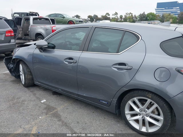JTHKD5BH0G2272123 Lexus CT 200H
