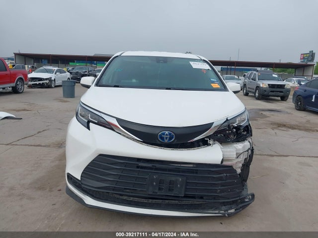 Toyota SIENNA LE 2022 5TDKRKEC0NS108622 Image 13