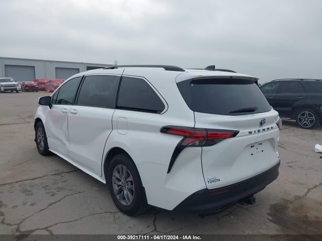Toyota SIENNA LE 2022 5TDKRKEC0NS108622 Image 18