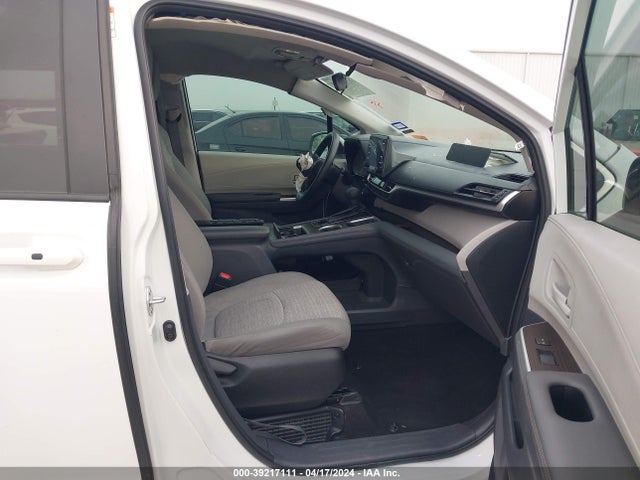 Toyota SIENNA LE 2022 5TDKRKEC0NS108622 Image 5