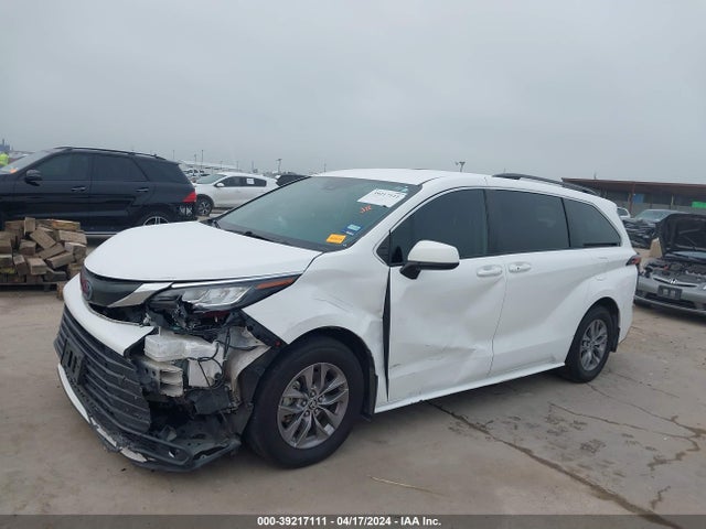 Toyota SIENNA LE 2022 5TDKRKEC0NS108622 Image 6