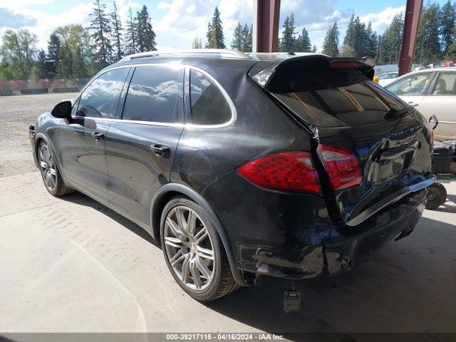 2012 PORSCHE CAYENNE WP1AB2A21CLA44777 Photo 2