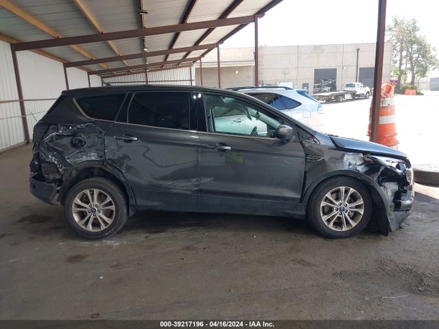 Ford ESCAPE SE 2019 1FMCU9GD1KUB79798 Image 14