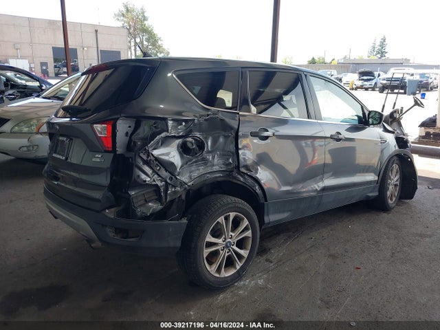 Ford ESCAPE SE 2019 1FMCU9GD1KUB79798 Image 18