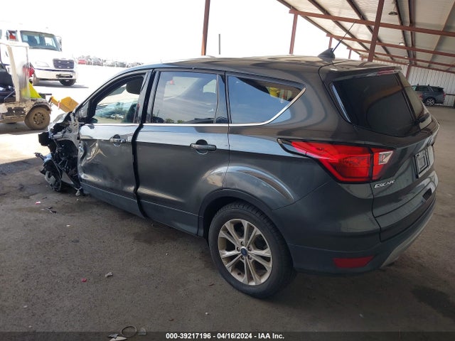 Ford ESCAPE SE 2019 1FMCU9GD1KUB79798 Image 3