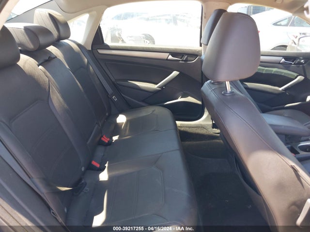 1VWBS7A36FC055559 Volkswagen Passat 1.8t Se