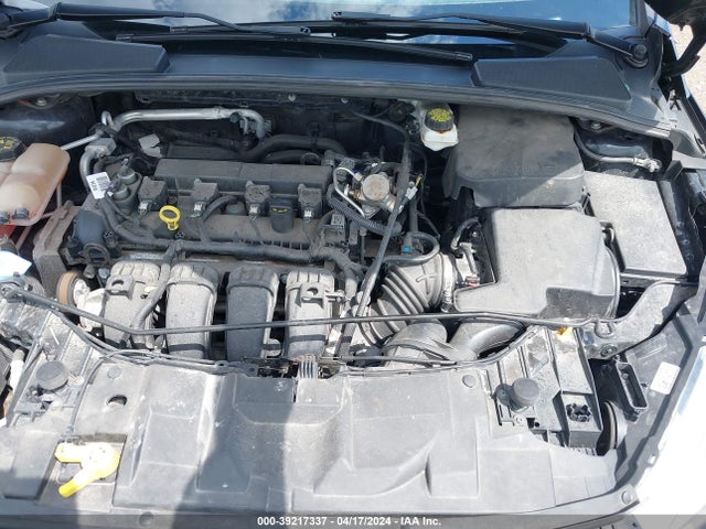 Ford FOCUS SE 2018 1FADP3F23JL221265 Image 10