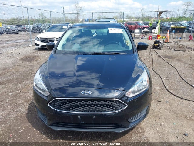Ford FOCUS SE 2018 1FADP3F23JL221265 Image 12
