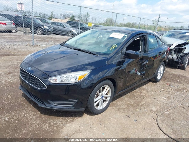 Ford FOCUS SE 2018 1FADP3F23JL221265 Image 2