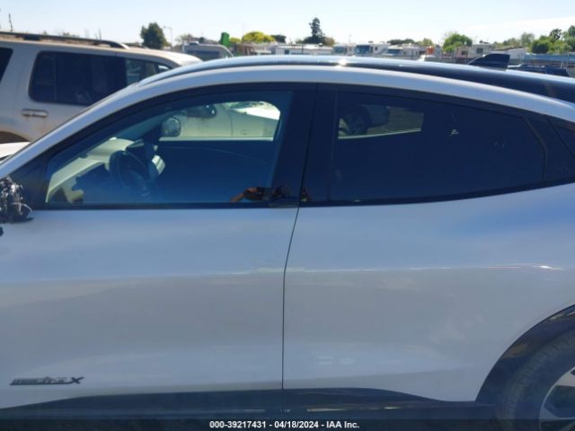 3FMTK3R70NMA23898 Ford Mustang Mach-e Premium