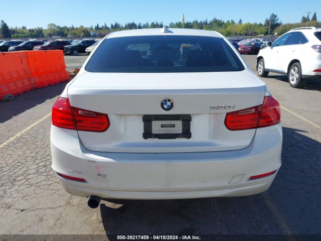 WBA3C3C54EP661166 BMW 320i Xdrive