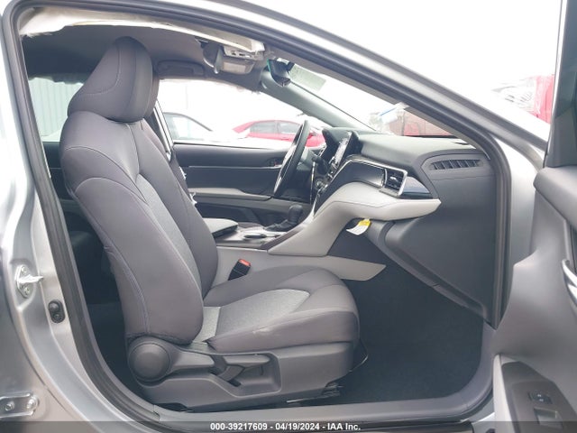 Toyota CAMRY LE 2024 4T1C11AK7RU901562 Image 5