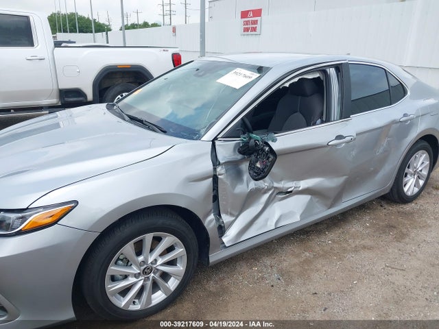 Toyota CAMRY LE 2024 4T1C11AK7RU901562 Image 6