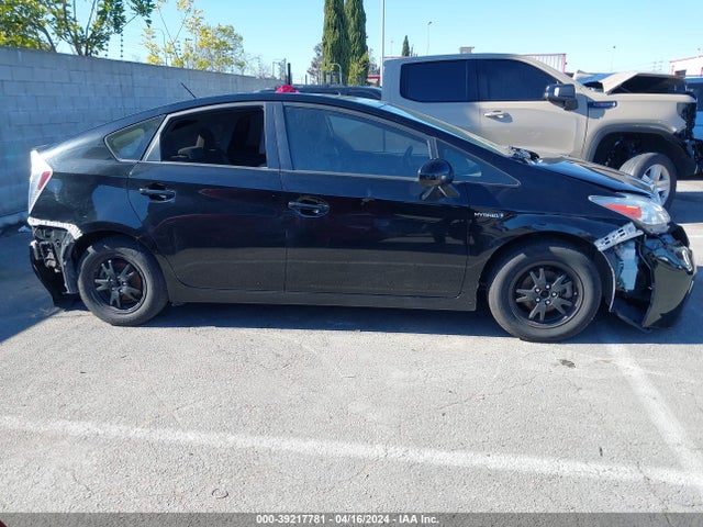 Toyota Prius Two 2015 JTDKN3DU1F1985887 Image 14