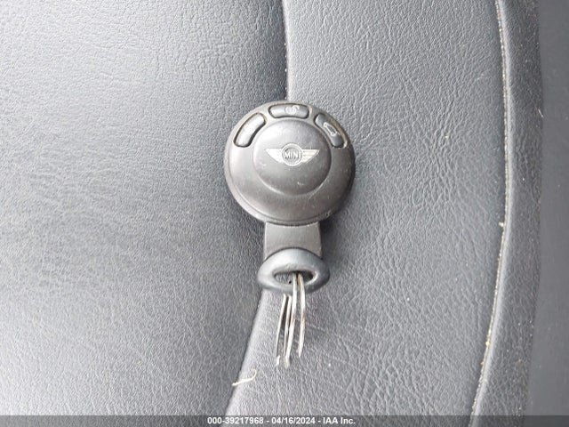 2008 MINI COOPER S WMWMF73548TT87806 Photo 10