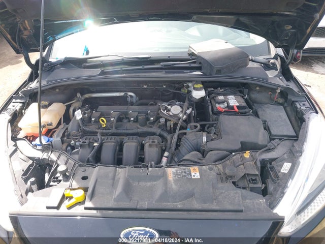Ford FOCUS SE 2018 1FADP3K23JL317757 Image 10