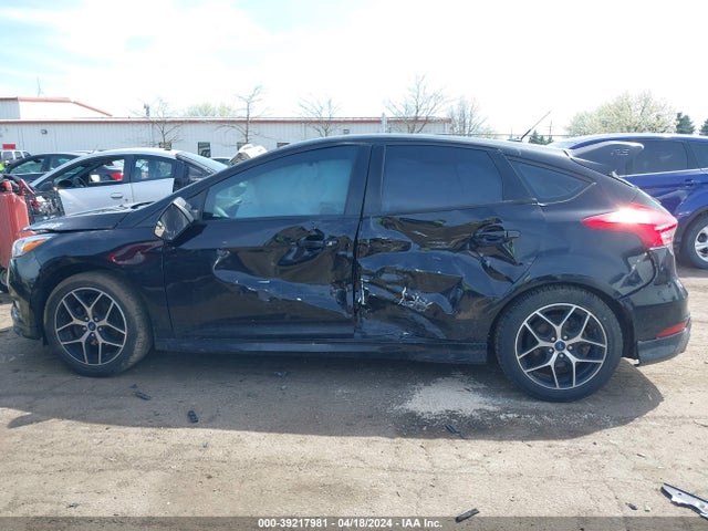 Ford FOCUS SE 2018 1FADP3K23JL317757 Image 6