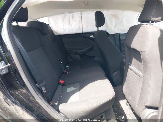 Ford FOCUS SE 2018 1FADP3K23JL317757 Image 8