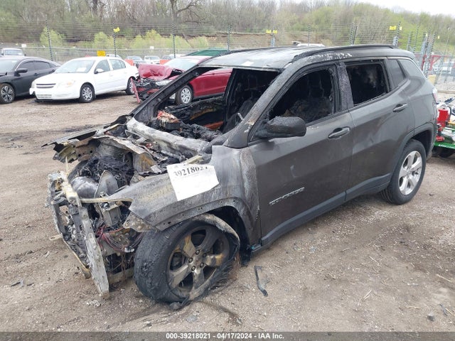 3C4NJDBB8JT359707 Jeep Compass Latitude 4x4