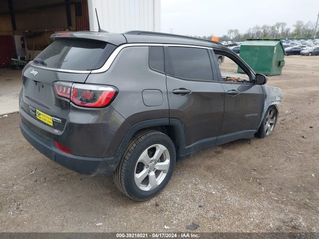 3C4NJDBB8JT359707 Jeep Compass Latitude 4x4