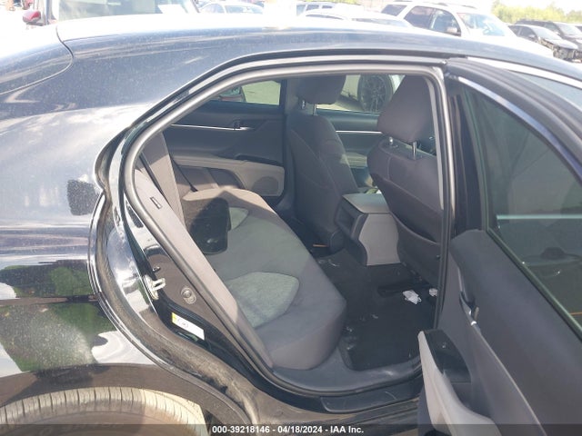 Toyota CAMRY LE 2018 4T1B11HK2JU643876 Image 8