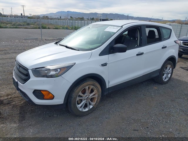 Ford ESCAPE S 2018 1FMCU0F78JUA56392 Image 2