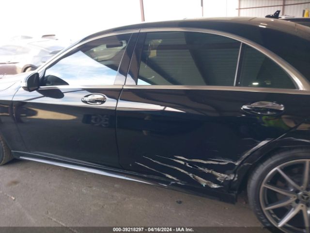 WDDUG8DB3JA400451 Mercedes-Benz S 560