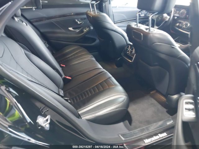 WDDUG8DB3JA400451 Mercedes-Benz S 560