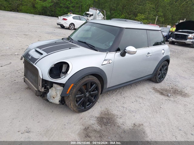 2009 MINI COOPER S WMWMF73569TT99957 Photo 1
