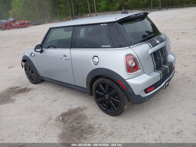 2009 MINI COOPER S WMWMF73569TT99957 Photo 2