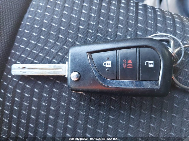 Toyota COROLLA IM 2018 JTNKARJE3JJ562132 Image 11