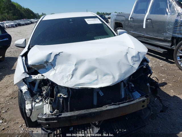 Toyota COROLLA L 2018 5YFBURHE2JP839995 Image 13