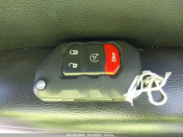 1C6HJTAG6LL147656 Jeep Gladiator Sport S 4x4