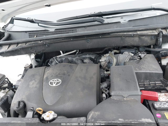 Toyota Highlander Le 2018 5TDBZRFH5JS881549 Image 10