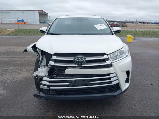 Toyota Highlander Le 2018 5TDBZRFH5JS881549 Image 12