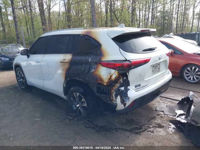 Toyota Highlander Xle 2022 5TDGZRAH8NS141304 Image 3