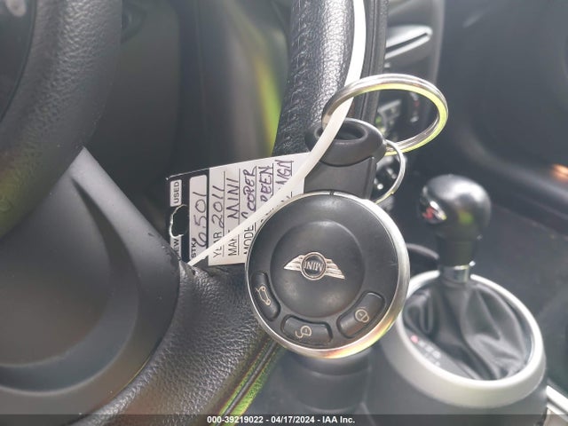 2011 MINI COOPER S COUNTRYMAN WMWZC3C56BWL78702 Photo 10