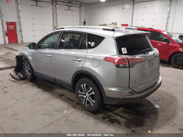 Toyota RAV4 LE 2018 2T3BFREV5JW750328 Image 3