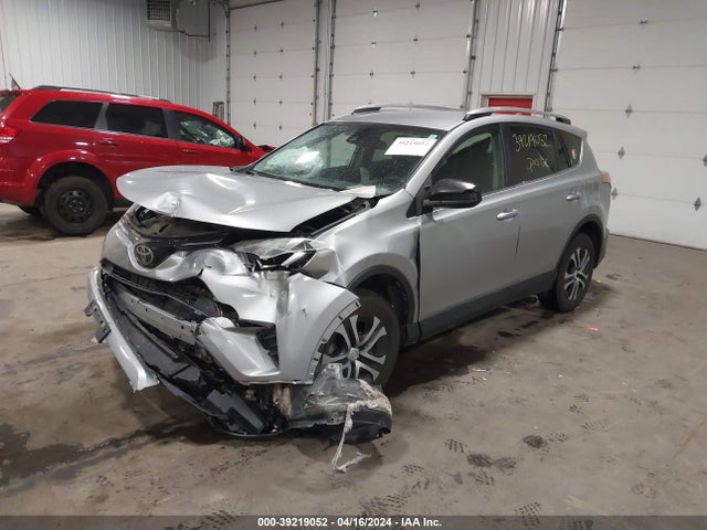 Toyota RAV4 LE 2018 2T3BFREV5JW750328 Image 6