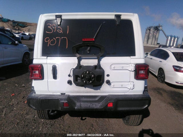 1C4HJXEG4NW104655 Jeep Wrangler Unlimited Sahara 4x4