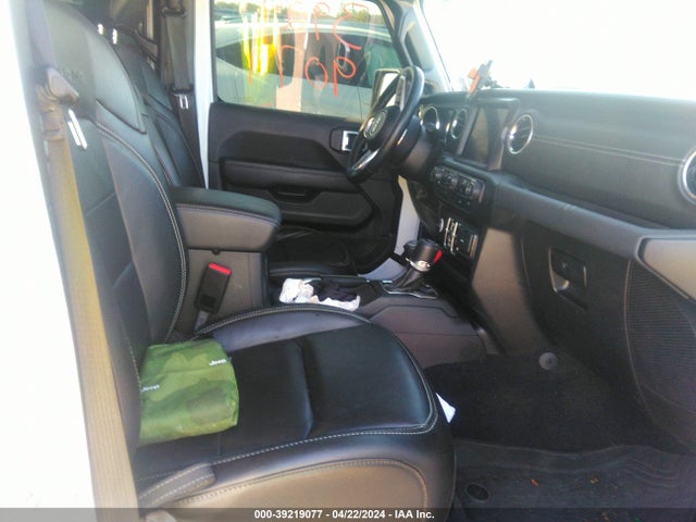 1C4HJXEG4NW104655 Jeep Wrangler Unlimited Sahara 4x4