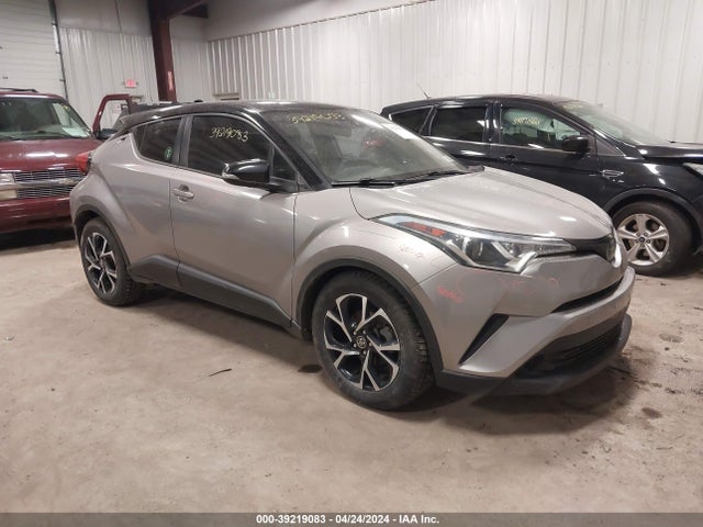 Toyota C-HR XLE 2019 NMTKHMBX6KR088490 Image 1