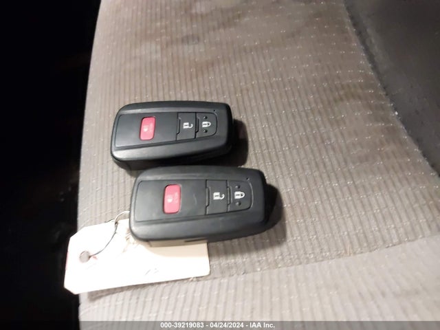 Toyota C-HR XLE 2019 NMTKHMBX6KR088490 Image 11