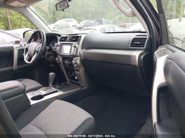 Toyota 4RUNNER SR5 2018 JTEZU5JR2J5167689 Image 5