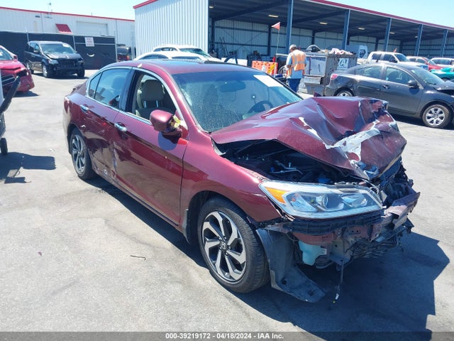 2016 1HGCR3F81GA033273 main image