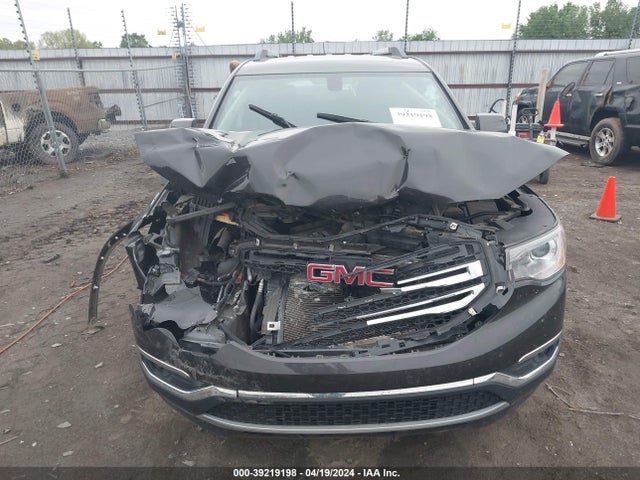 1GKKNLLA7JZ131928 GMC Acadia Sle-2