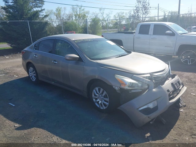 Nissan Altima 2.5 S 2014 1N4AL3AP1EN331131 главное изображение